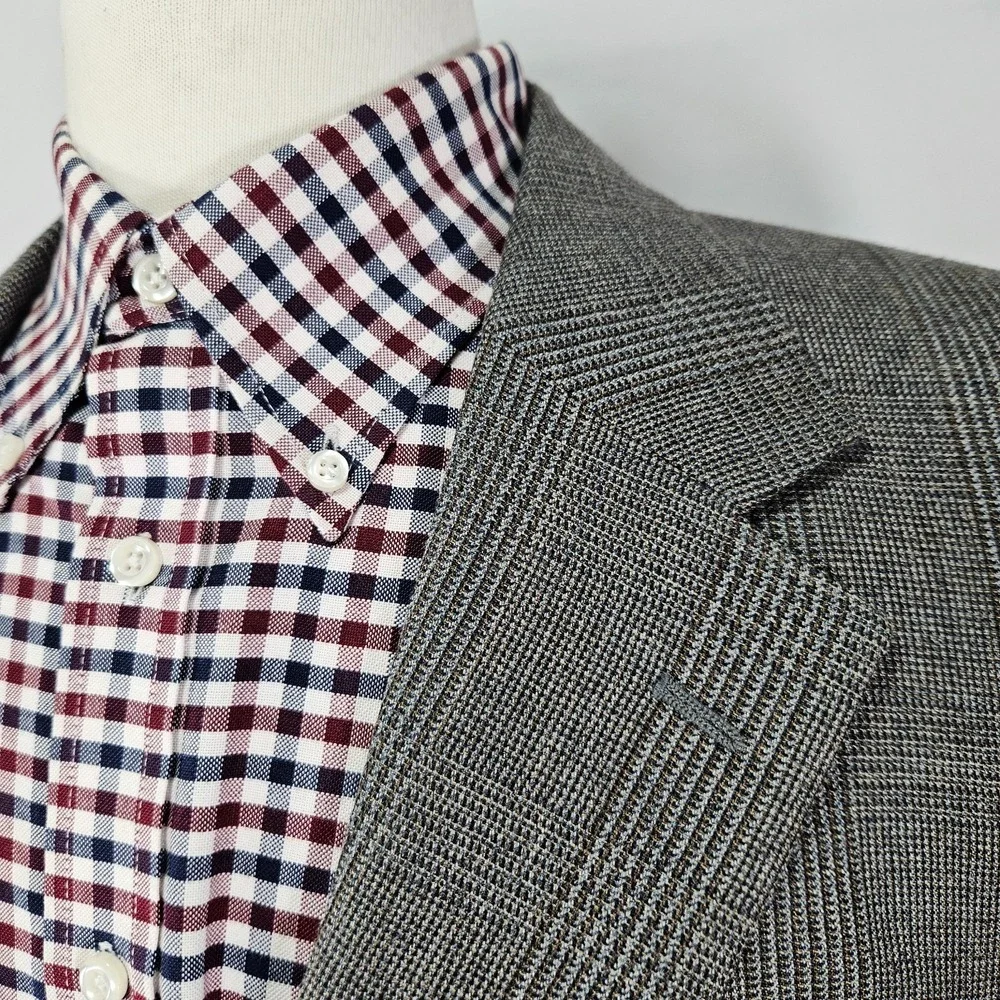 JOS A BANK Men's Sport Coat Blazer Two Button Taupe Plaid Silk Wool 44L